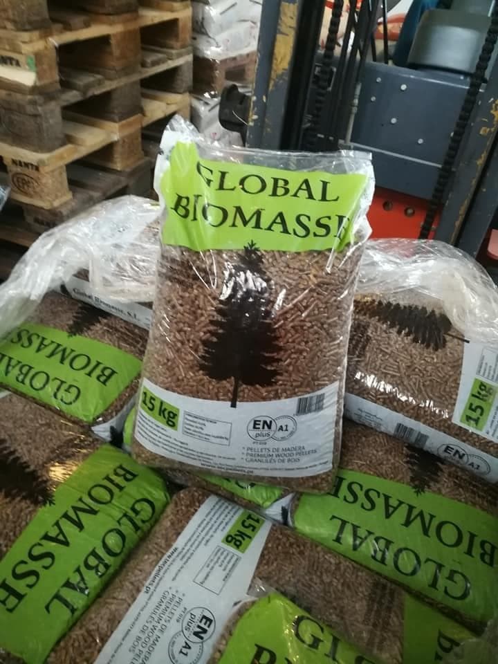 Envío de sacos de pellets a domicilio en Pontevedra: Comercial Sivar